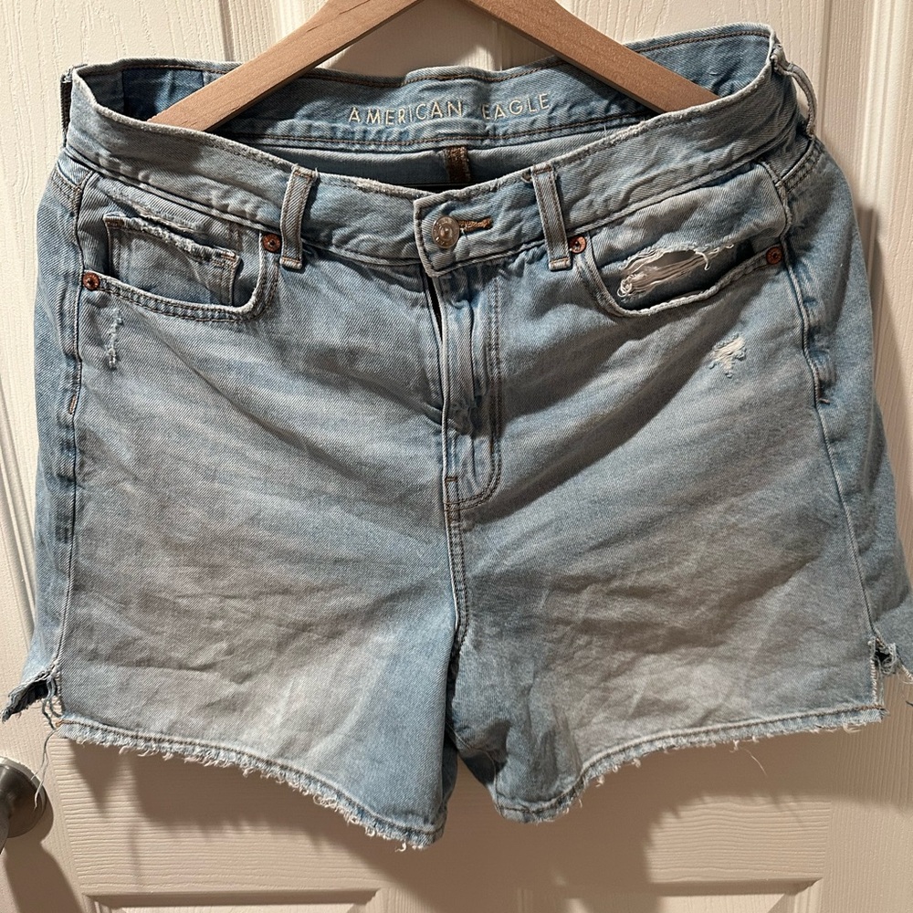 American Eagle distressed denim shorts- Size 10